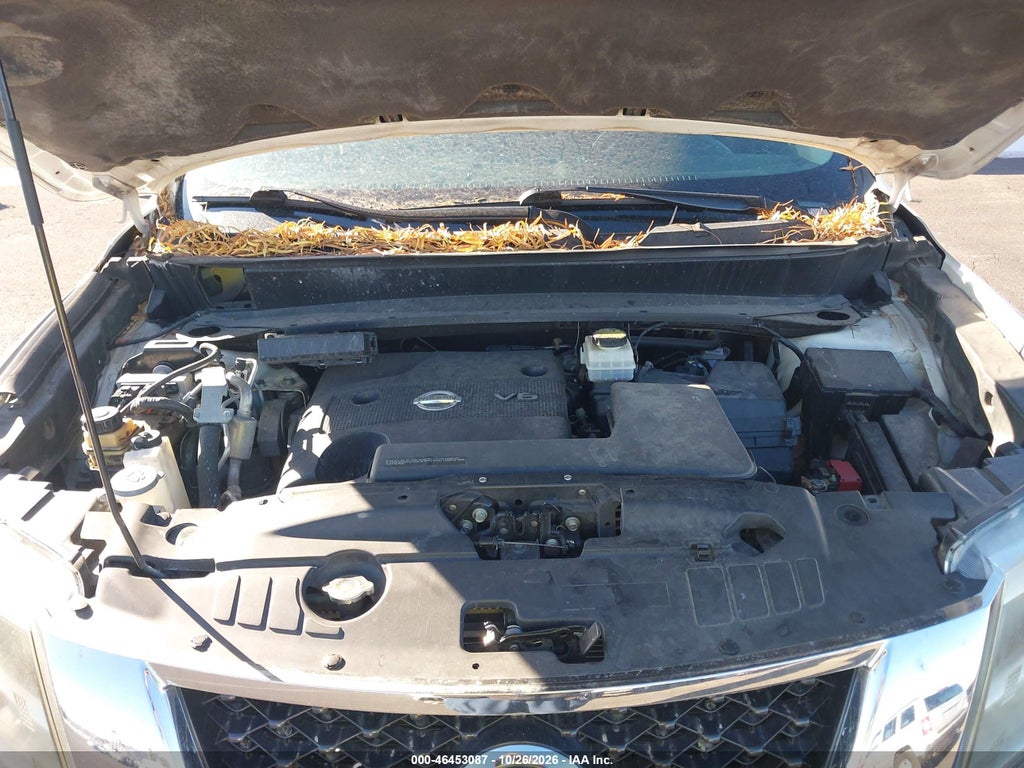 2016 Nissan Pathfinder Platinum/S/SL/SV photo 10