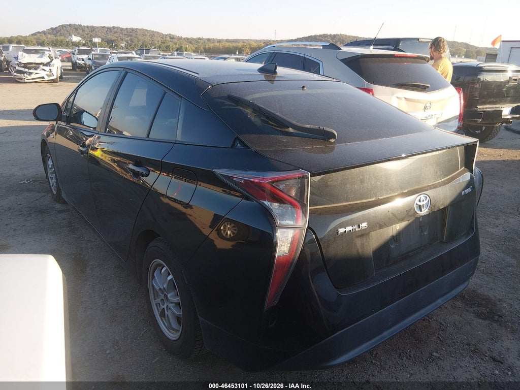 2017 Toyota Prius Three photo 3