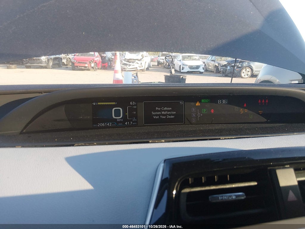 2017 Toyota Prius Three photo 7
