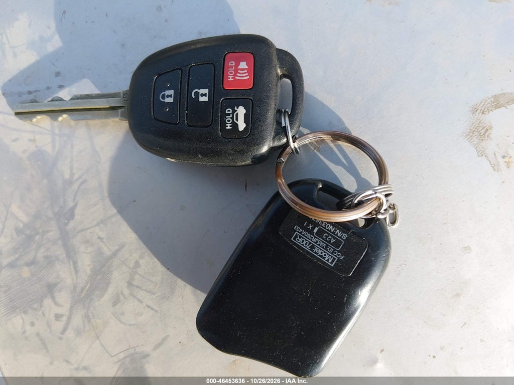 2012 Toyota Camry SE photo 11