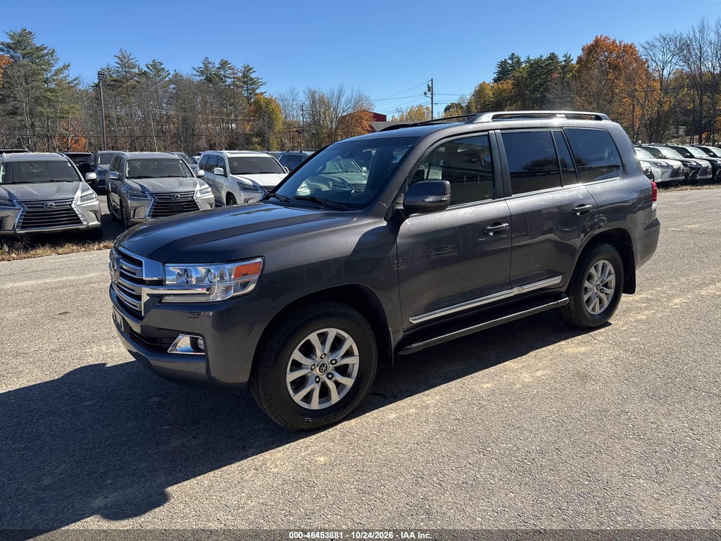 2017 Toyota Land Cruiser V8 photo 2