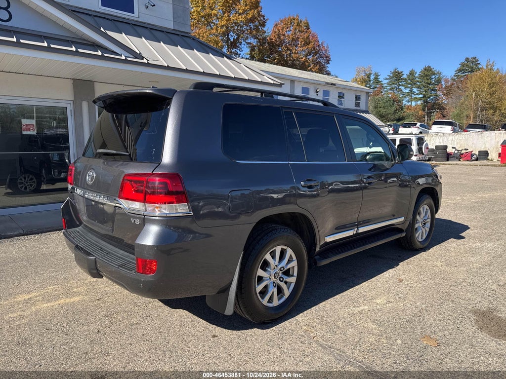 2017 Toyota Land Cruiser V8 photo 4