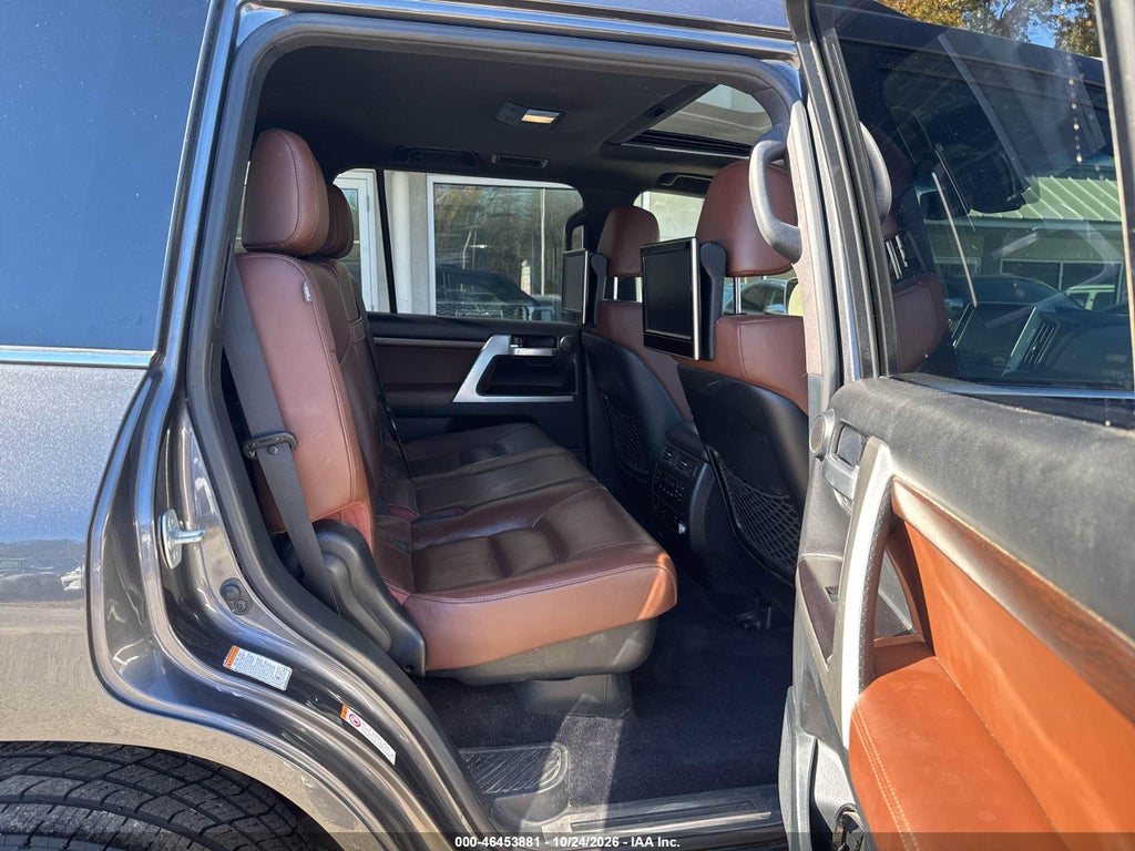 2017 Toyota Land Cruiser V8 photo 8
