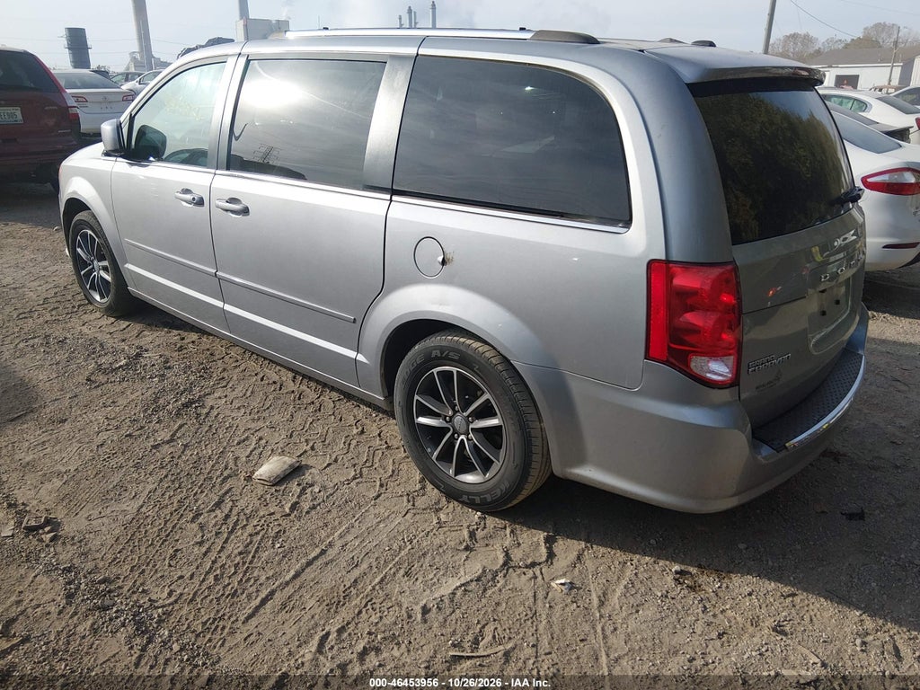 2017 Dodge Grand Caravan SXT photo 3