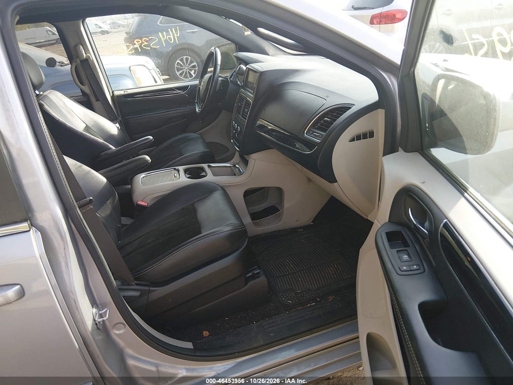 2017 Dodge Grand Caravan SXT photo 5