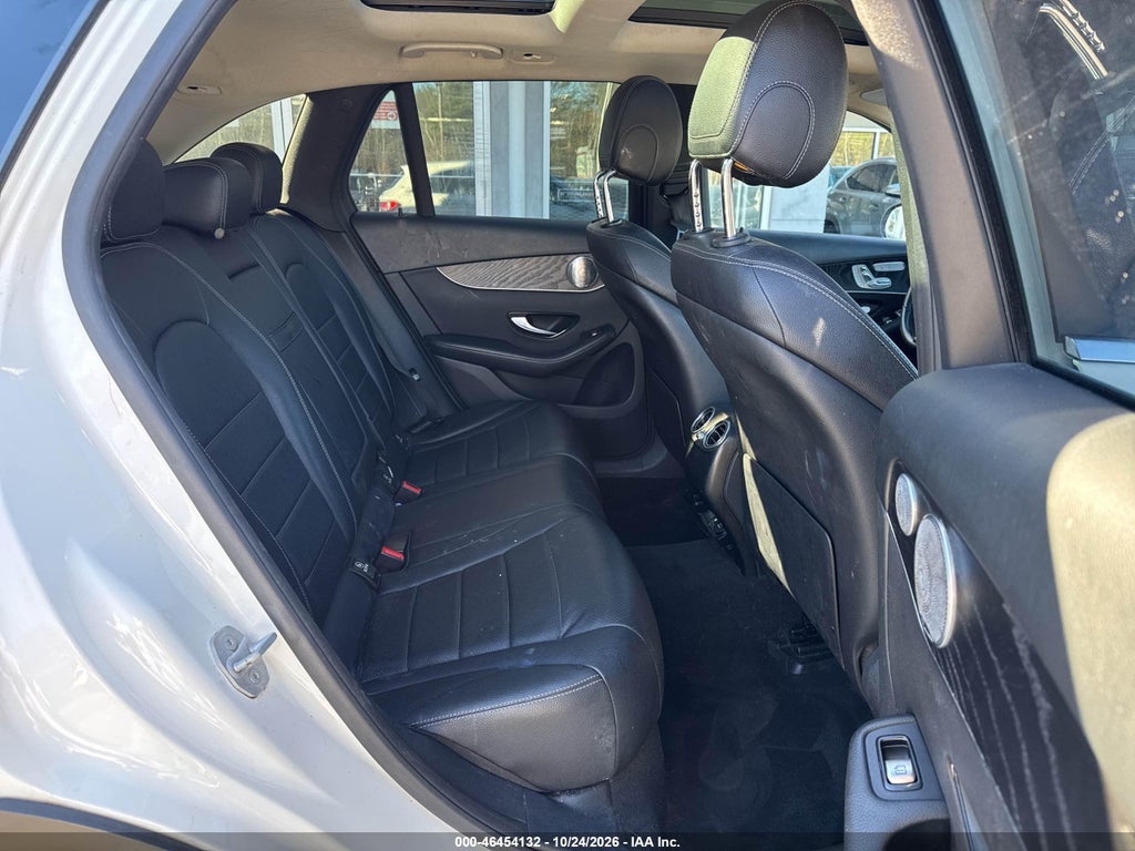 2016 Mercedes-Benz GLC 300 4MATIC photo 8
