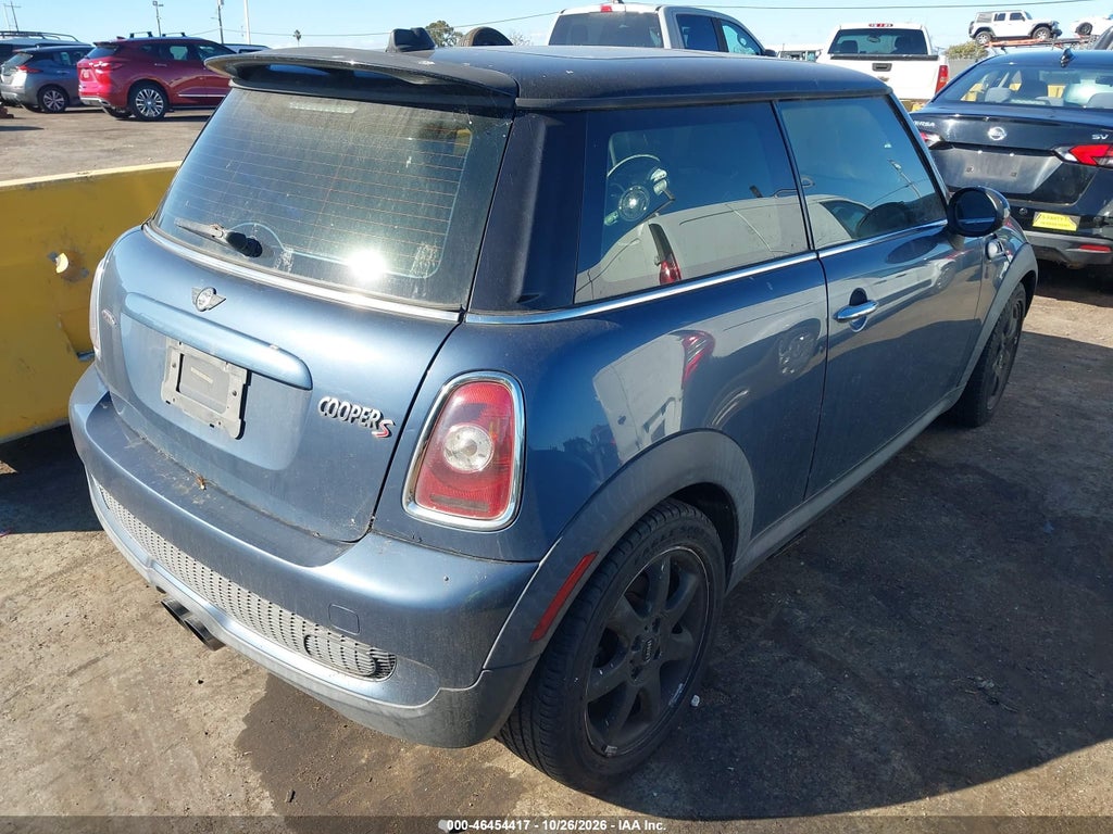 2010 Mini Cooper S photo 4