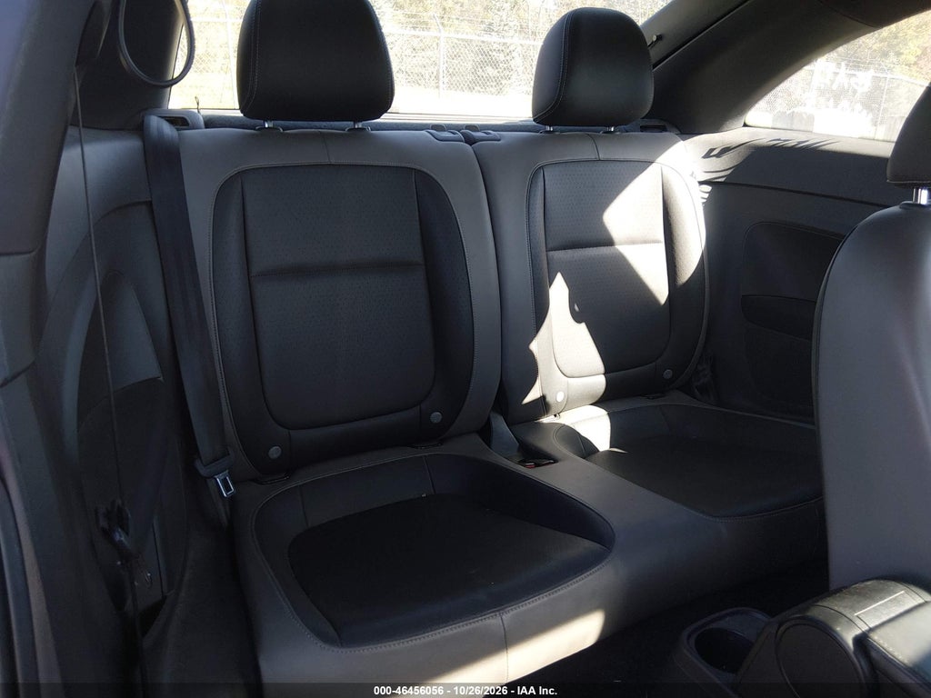 2015 Volkswagen Beetle 1.8T Fleet Edition photo 8