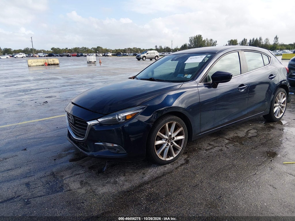 2017 Mazda MAZDA3 Grand Touring photo 2