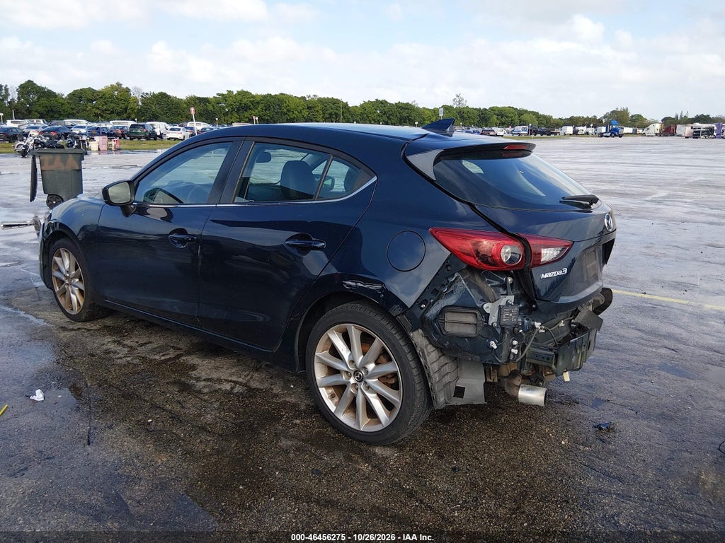 2017 Mazda MAZDA3 Grand Touring photo 3