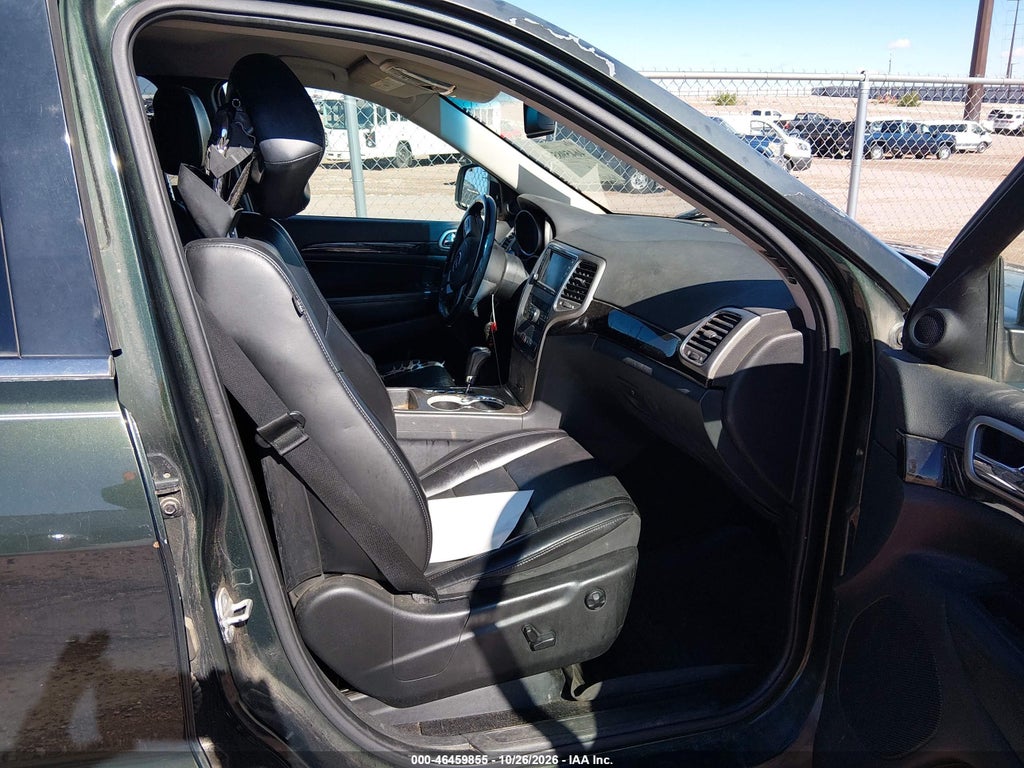 2011 Jeep Grand Cherokee Laredo photo 5
