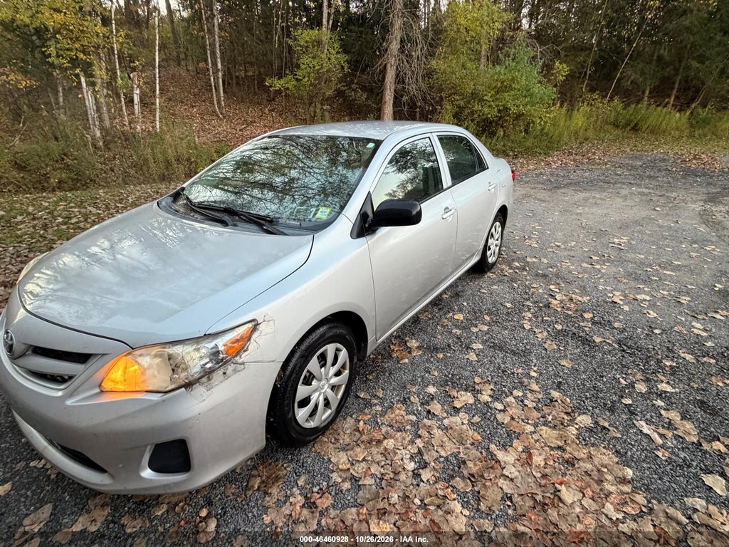 2011 Toyota Corolla photo 2