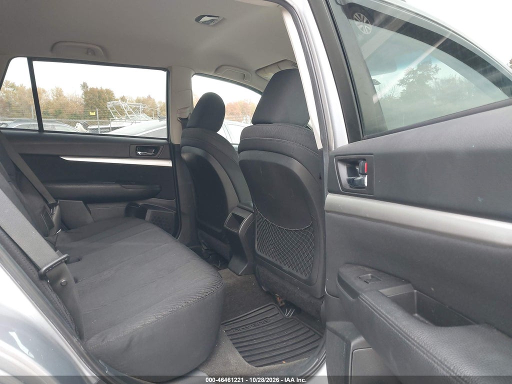 2012 Subaru Outback 2.5I Premium photo 8