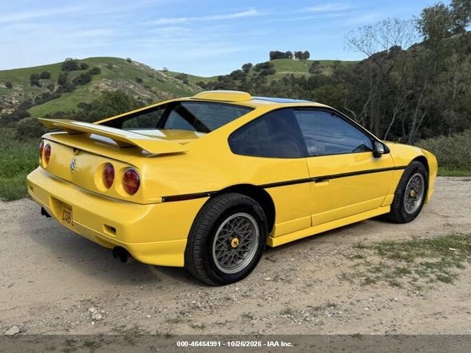 1986 Pontiac Fiero GT photo 4