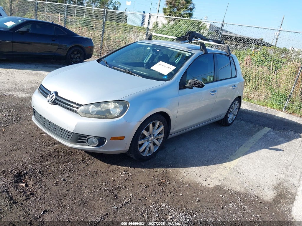 2011 Volkswagen Golf TDI 4-Door photo 2