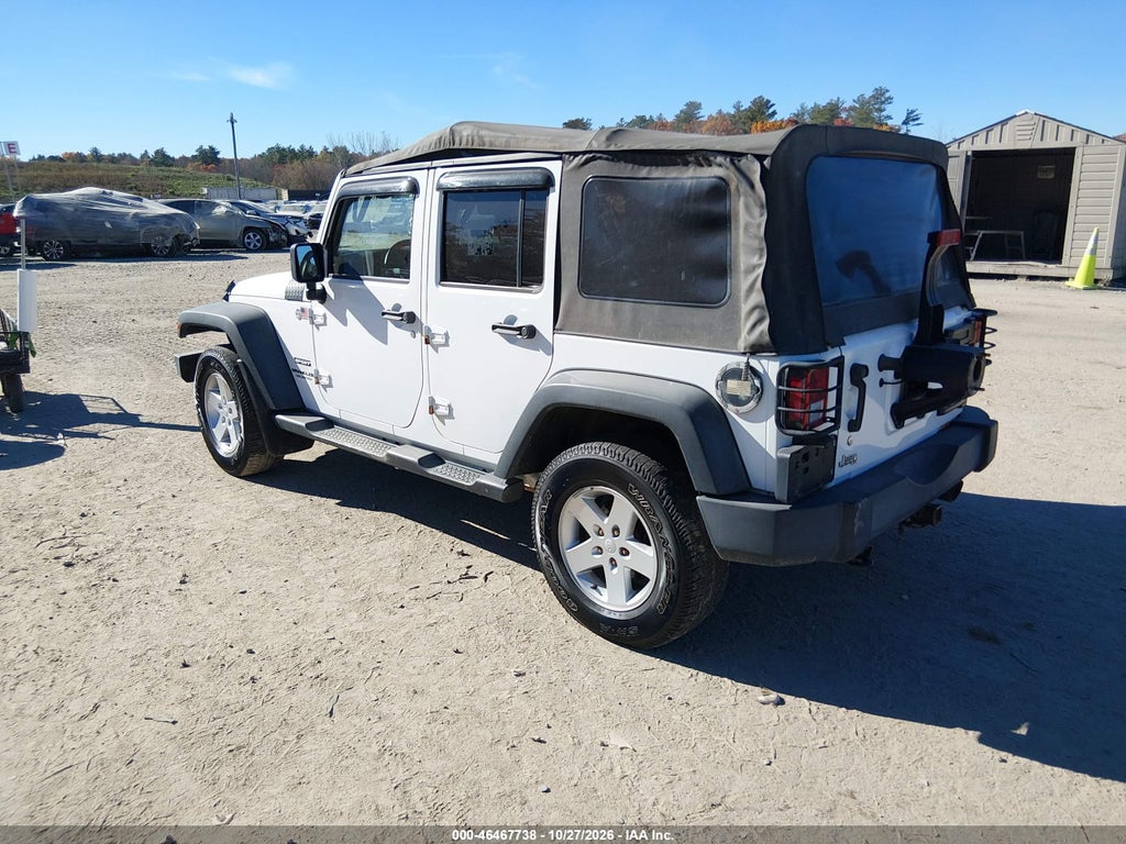 2015 Jeep Wrangler Unlimited Sport photo 3
