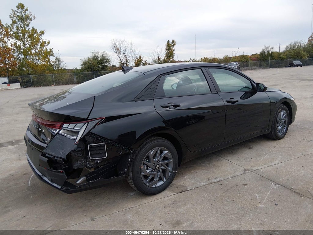 2026 Hyundai Elantra Hybrid Blue photo 4