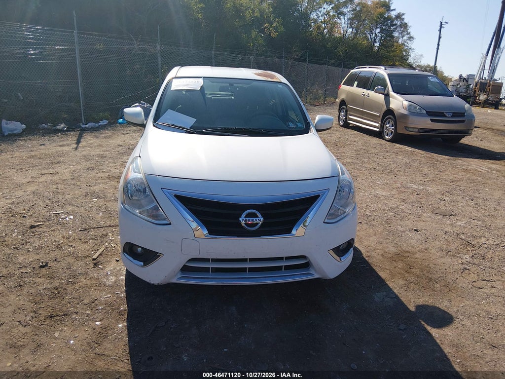 2018 Nissan Versa 1.6 SV photo 6