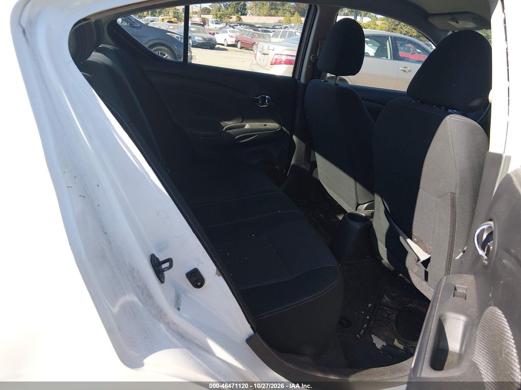 2018 Nissan Versa 1.6 SV photo 8