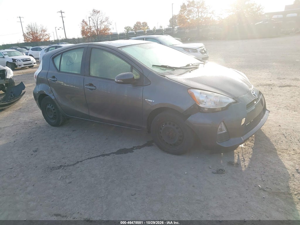2014 Toyota Prius C TWO photo 1