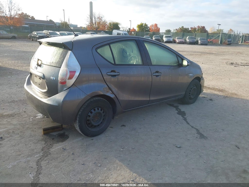 2014 Toyota Prius C TWO photo 4
