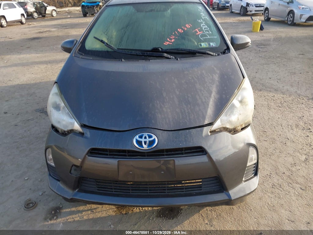 2014 Toyota Prius C TWO photo 6
