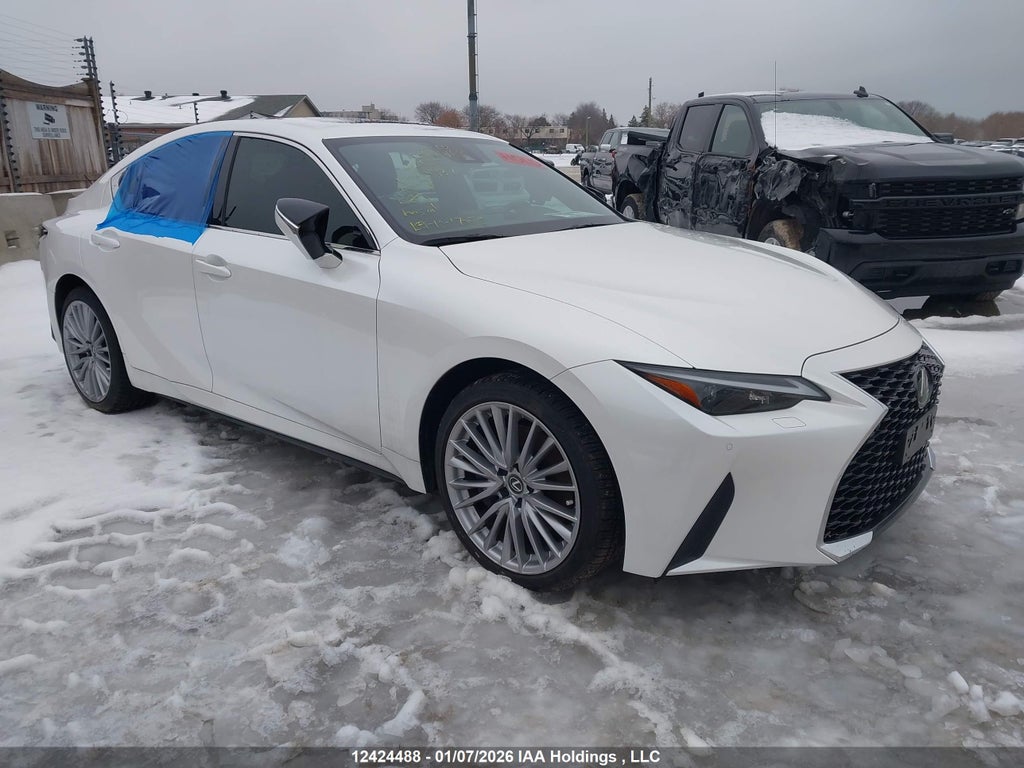 LEXUS IS 2024