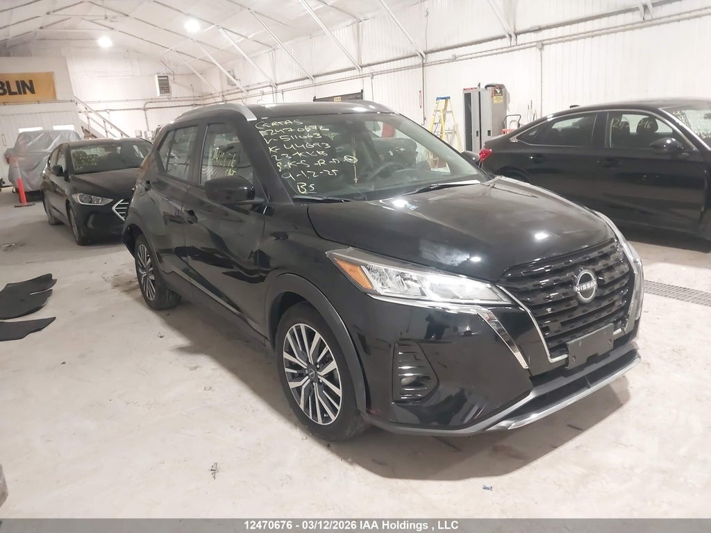NISSAN KICKS 2023