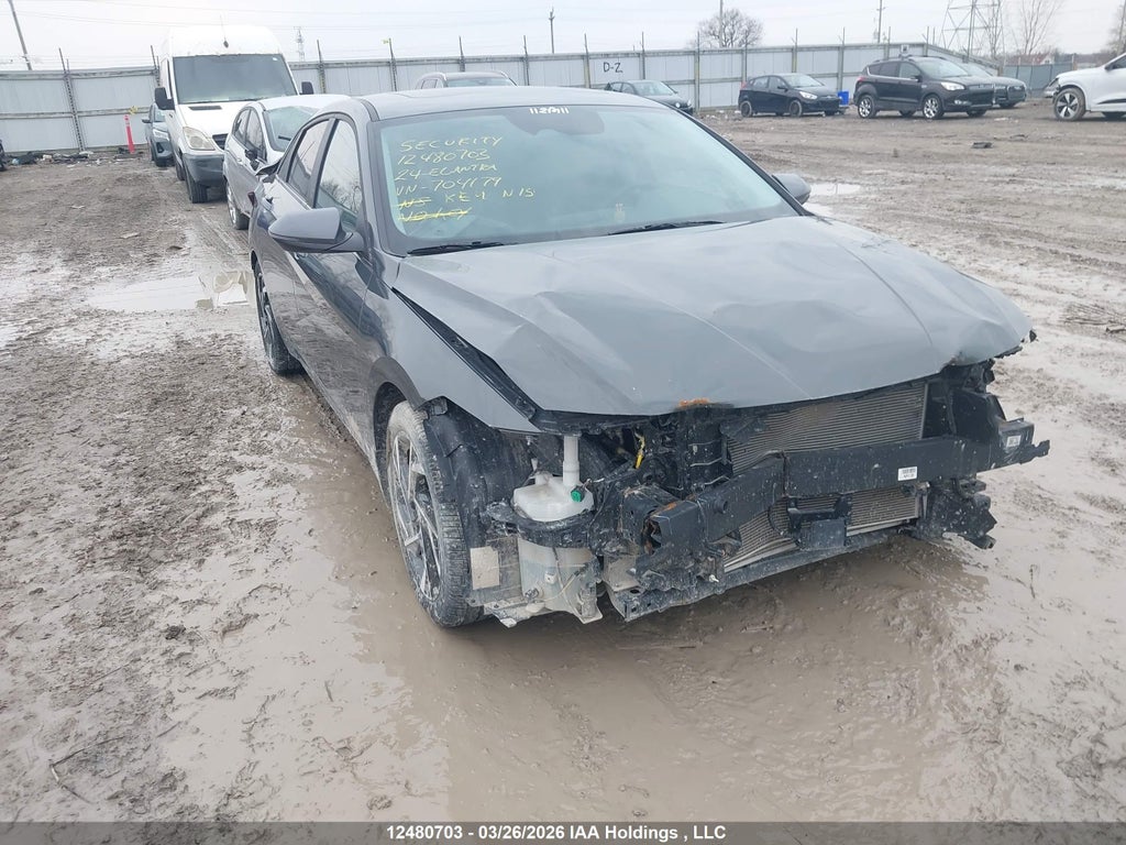 HYUNDAI ELANTRA 2024