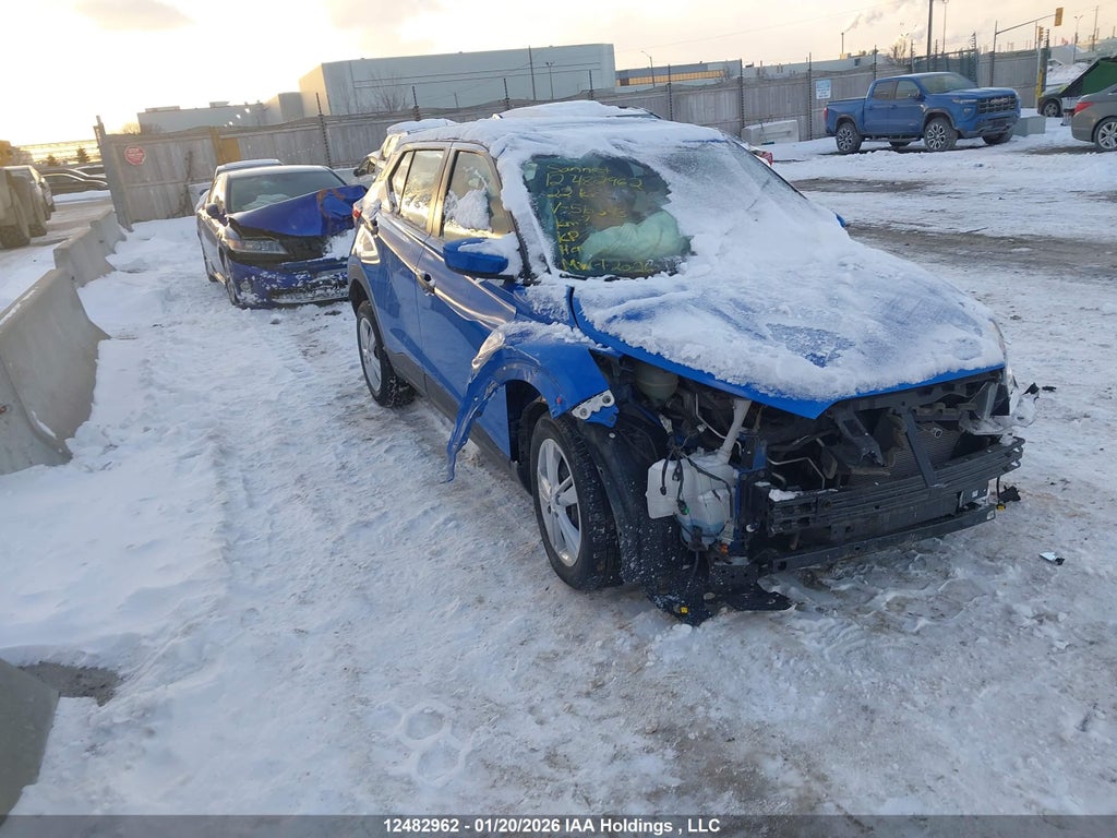 NISSAN KICKS 2022