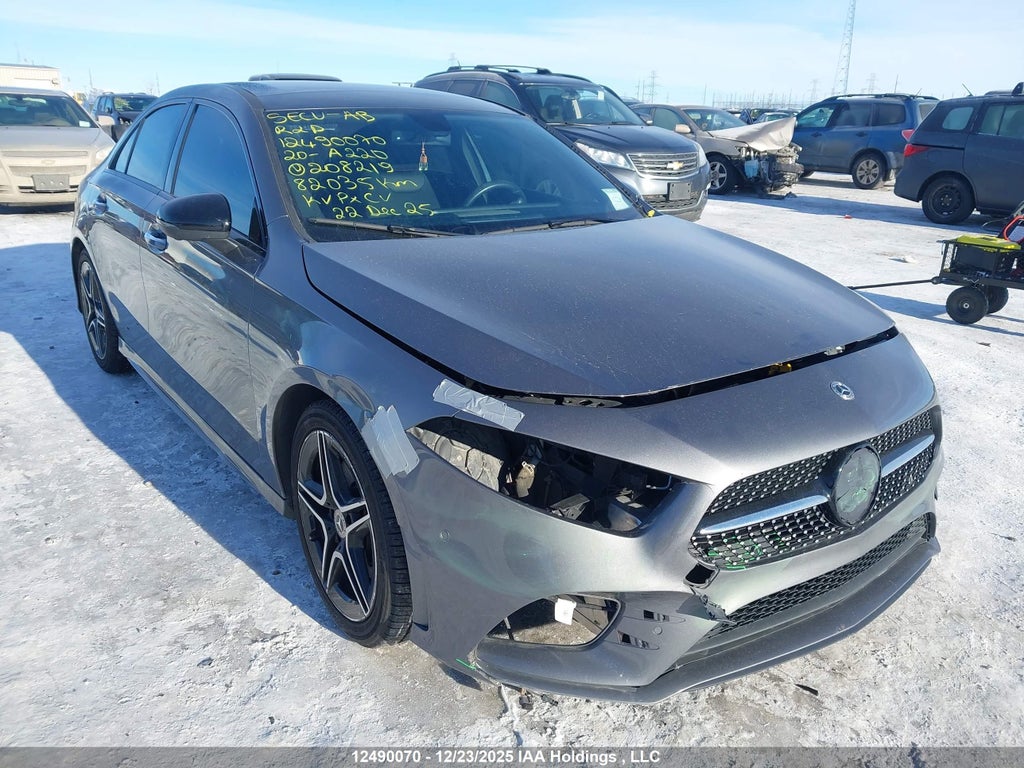 MERCEDES-BENZ A-  2020