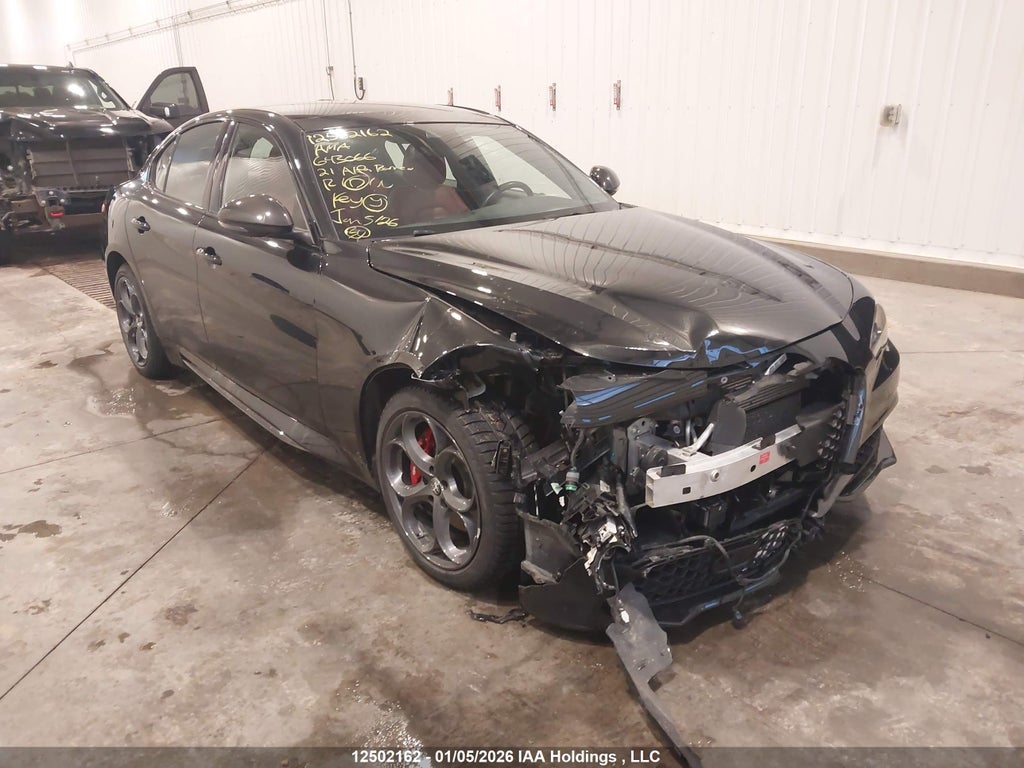 ALFA ROMEO GIULIA 2021