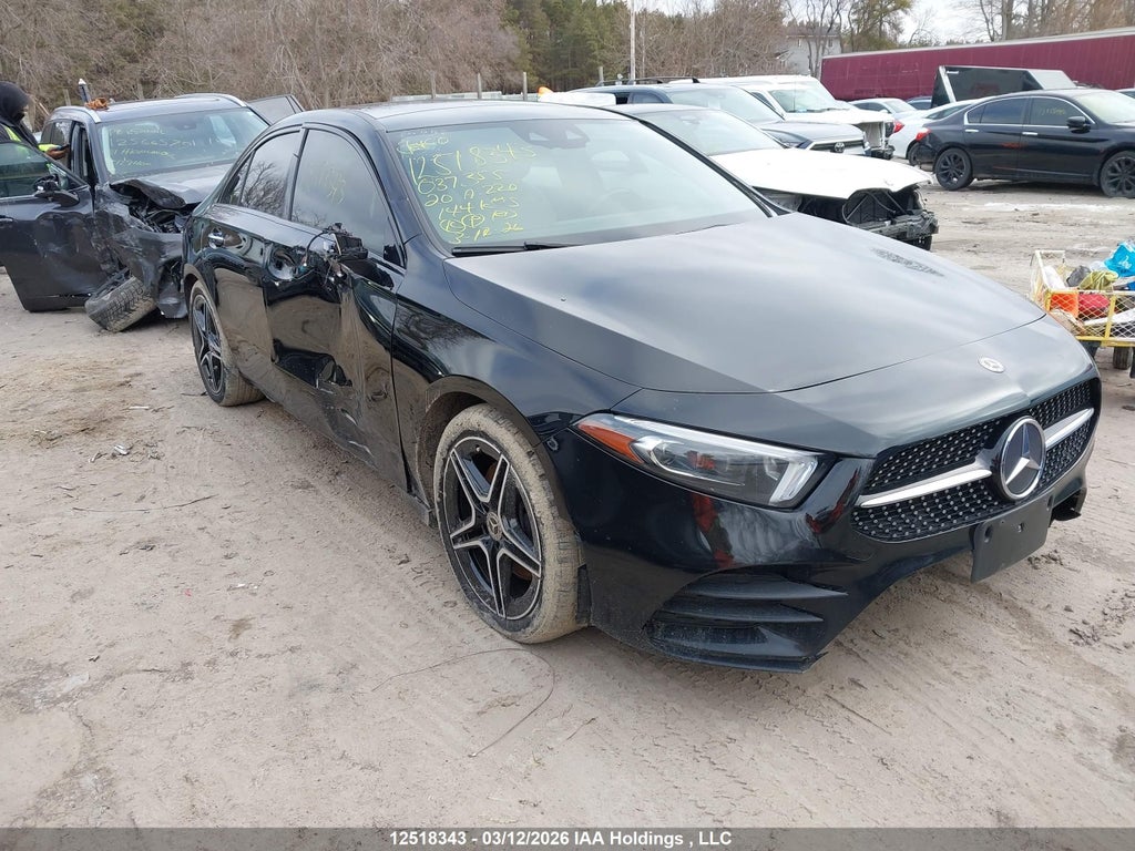 MERCEDES-BENZ A-  2020