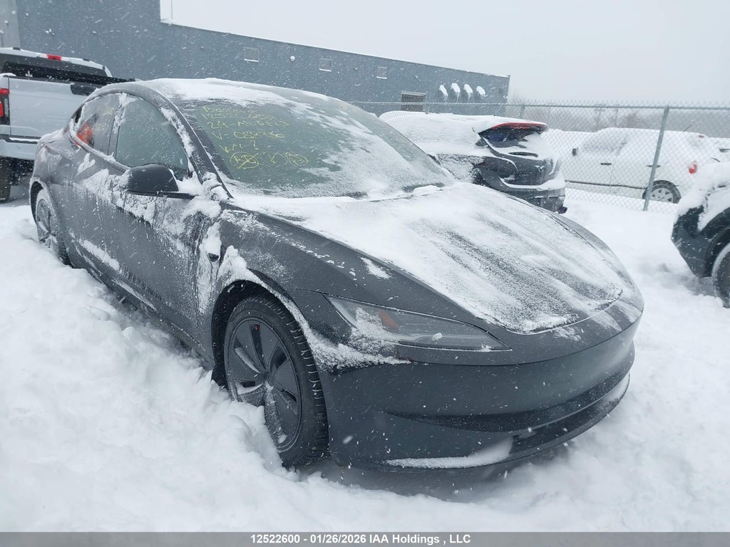 TESLA MODEL 3 2024