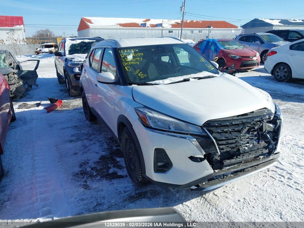 NISSAN KICKS 2021