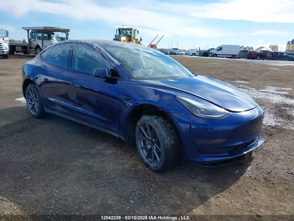TESLA MODEL 3 2023