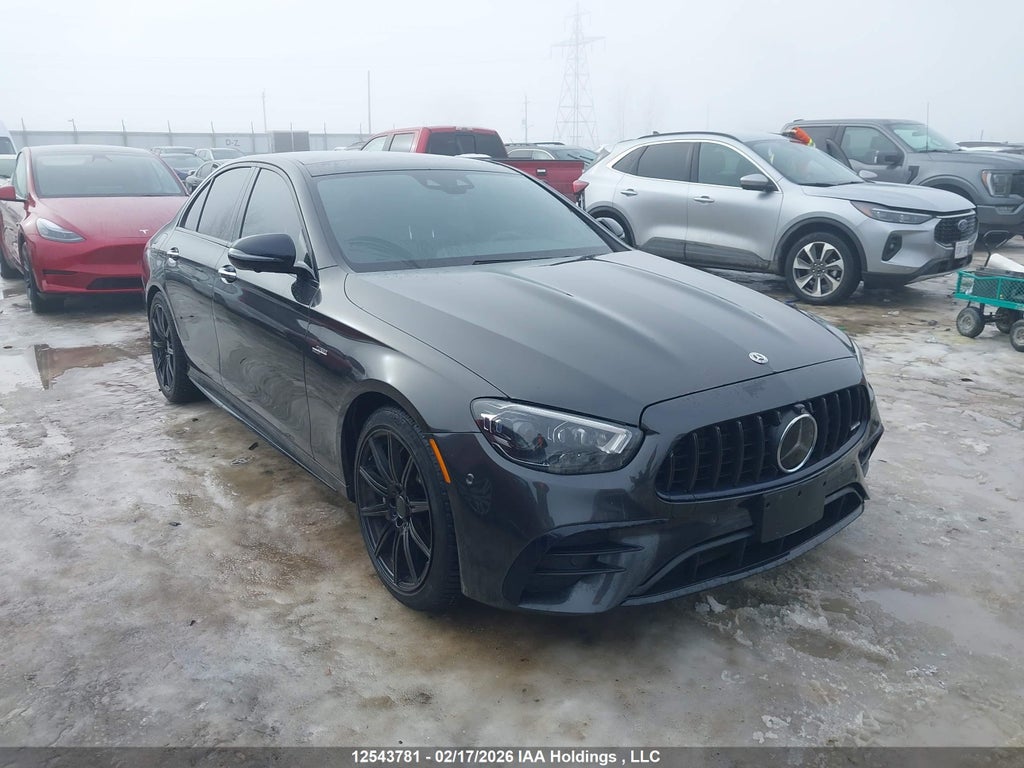 MERCEDES-BENZ E-  2022