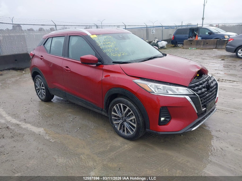 NISSAN KICKS PLAY 2025