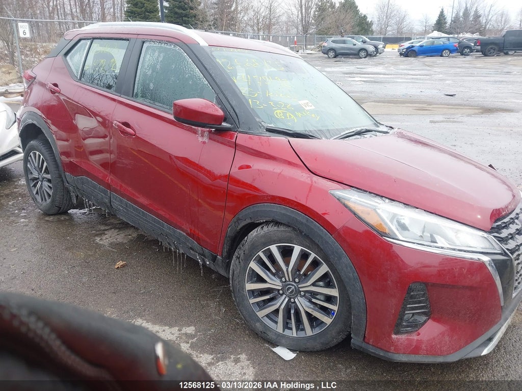 NISSAN KICKS PLAY 2025