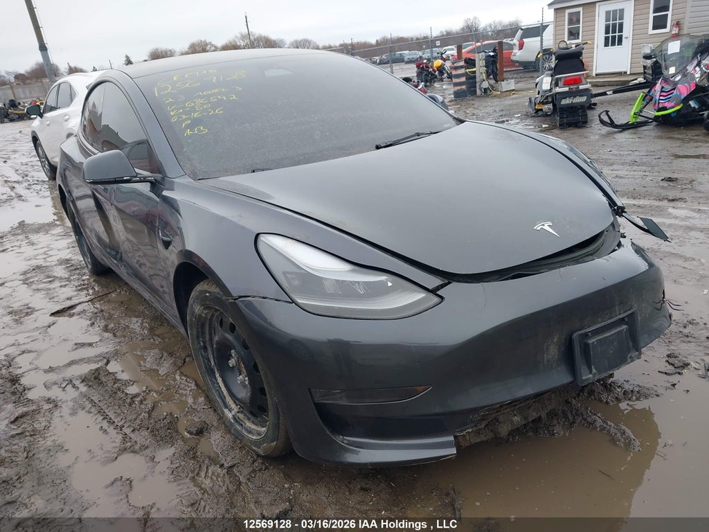 TESLA MODEL 3 2023