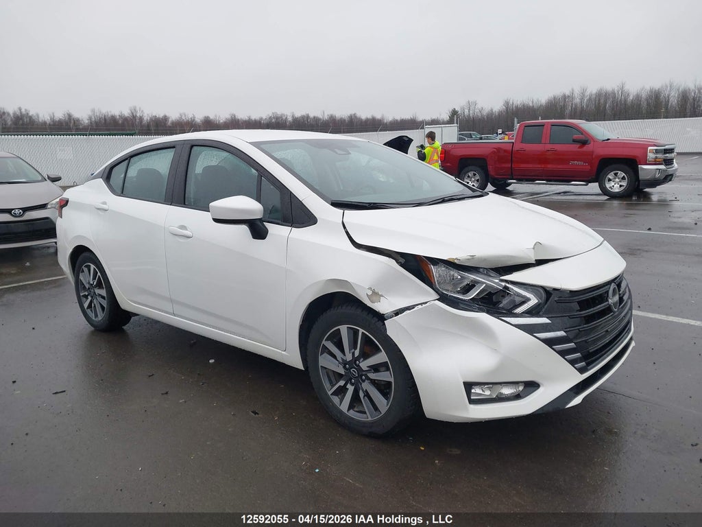 NISSAN VERSA 2024