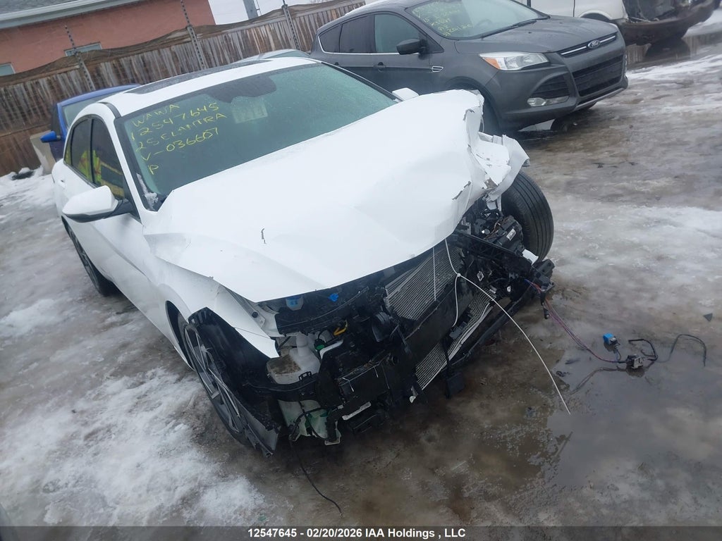 HYUNDAI ELANTRA 2025