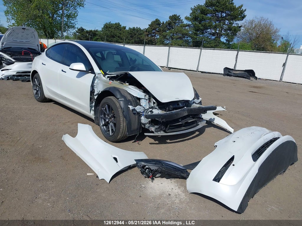 TESLA MODEL 3 2022