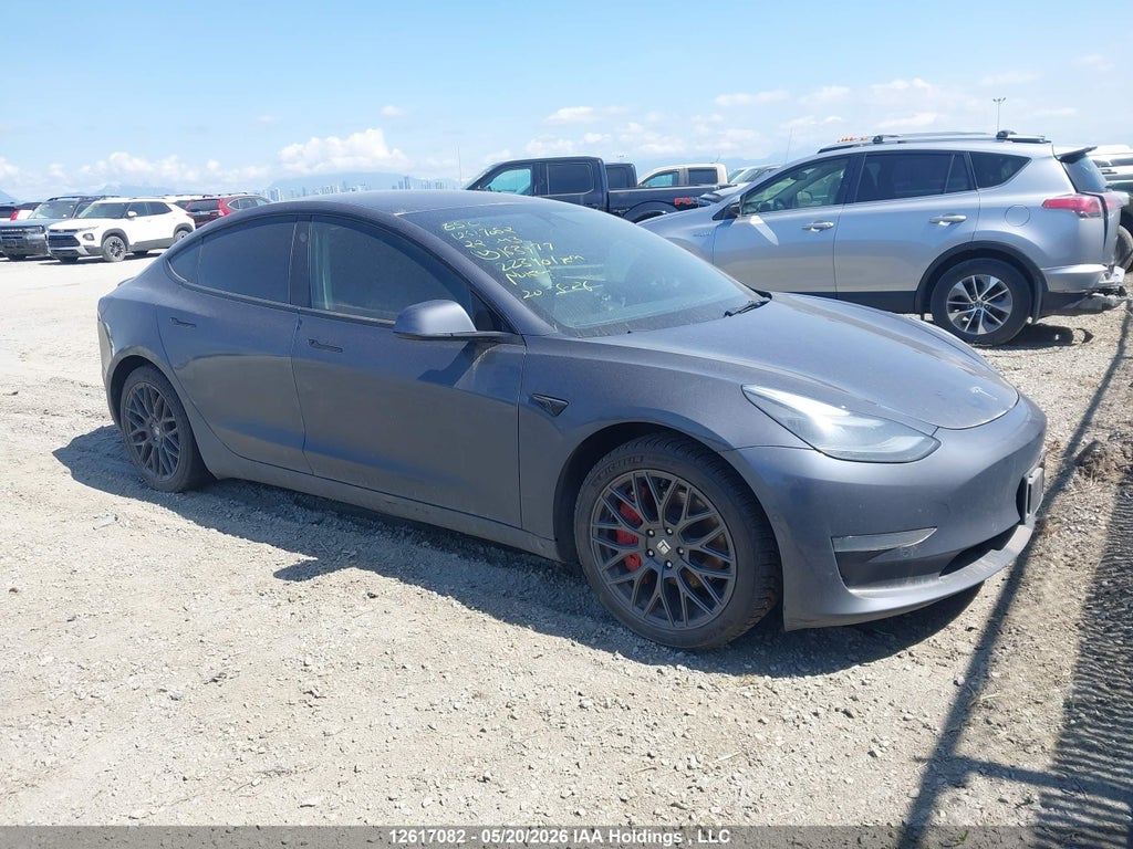 TESLA MODEL 3 2022