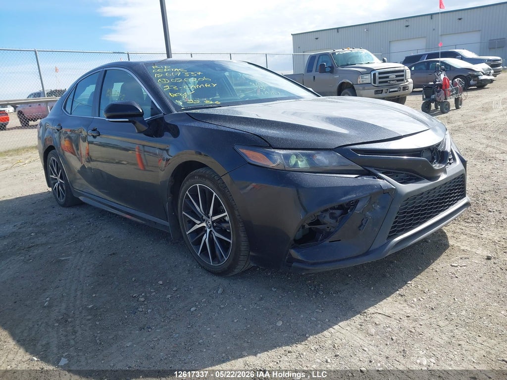 TOYOTA CAMRY 2023