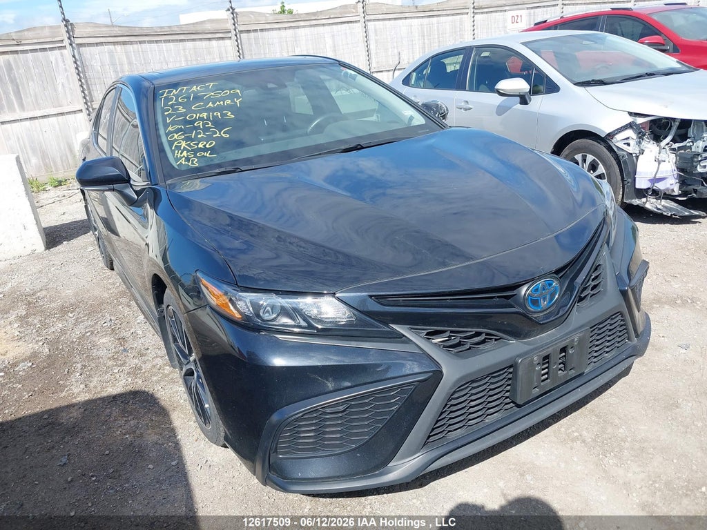 TOYOTA CAMRY 2023