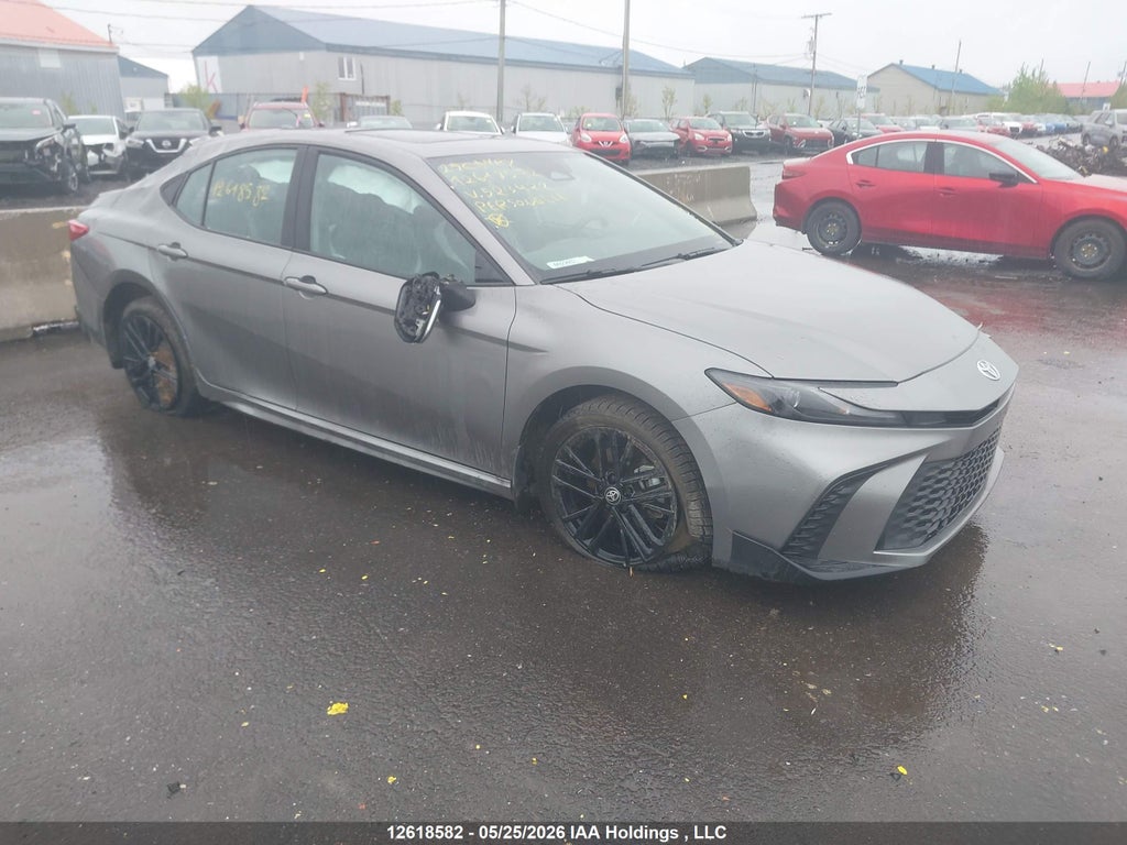 TOYOTA CAMRY 2025