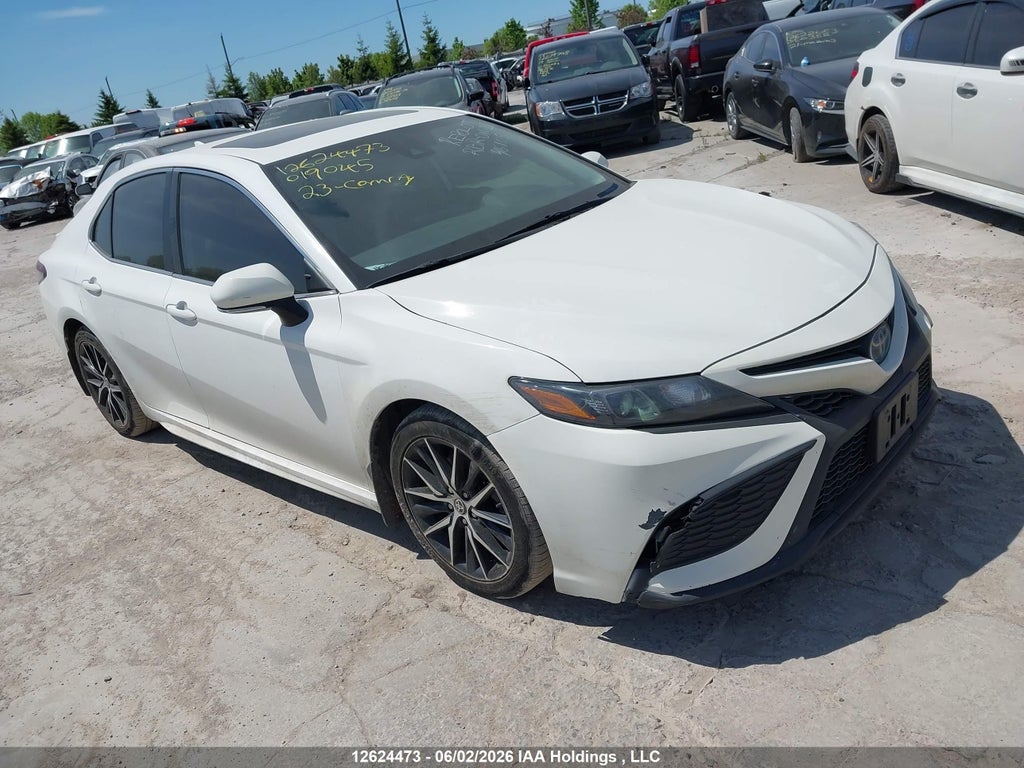 TOYOTA CAMRY 2023
