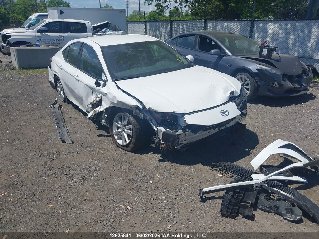 TOYOTA CAMRY HYBRID 2026