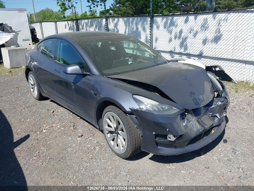 TESLA MODEL 3 2022